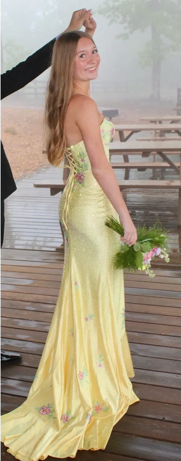 Sherri Hill Prom Dress - Image 2