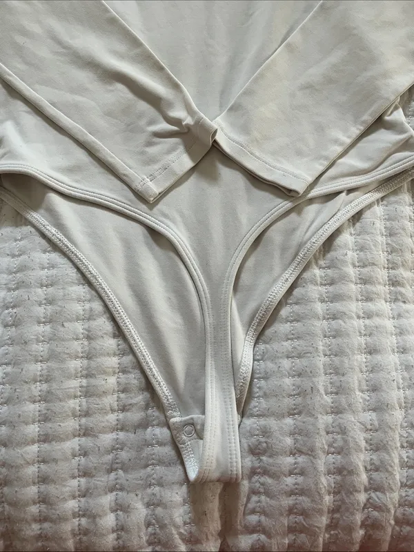 Babaton Cream Long-Sleeve Square Neck Bodysuit - Image 4