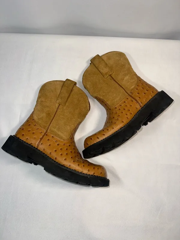 Women’s Ariat FatBaby 7 B Short Western Boots Ostrich Design Leather Classic - Image 4