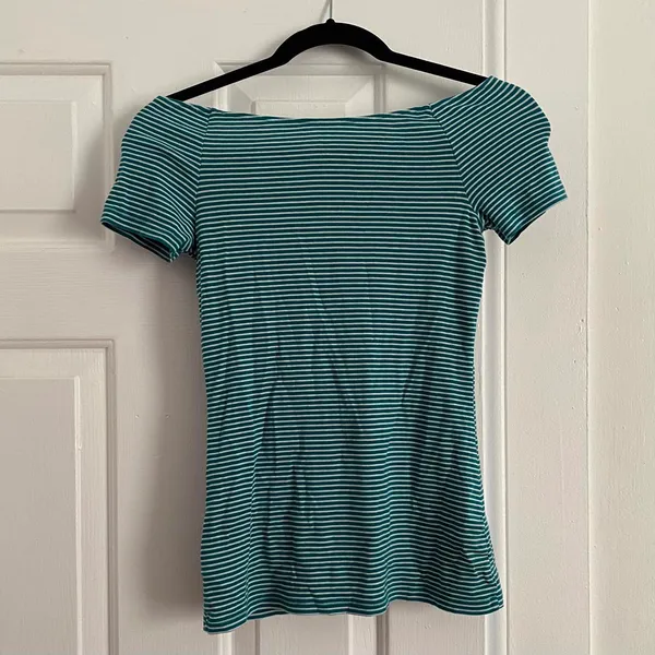 Old Navy Striped white and green blue top size xs/s - Image 4