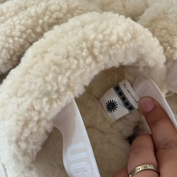 UGG OH FLUFFITA Slide Slippers Sz 10 Sheepskin Upper And Insole Color Natural - Image 6
