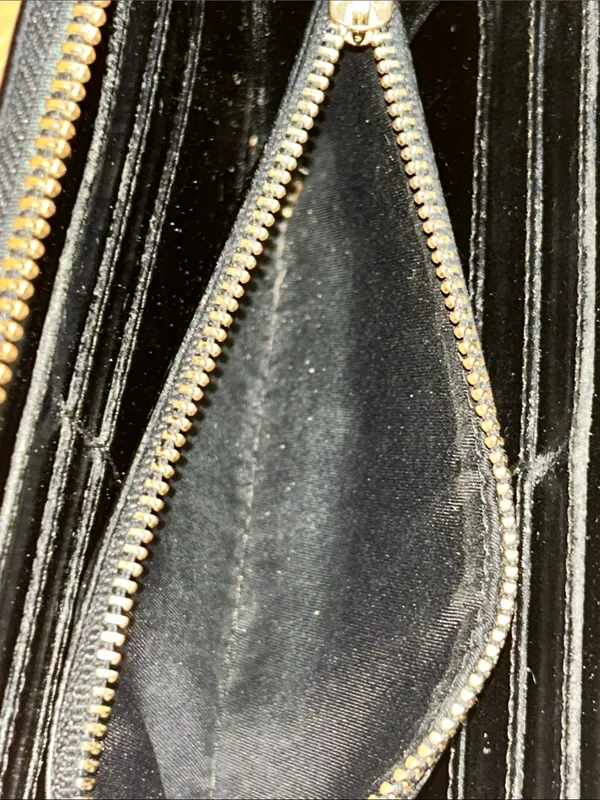 Tory Burch Black Patent Leather Embossed Logo Zip Around Continental Wallet - Image 8