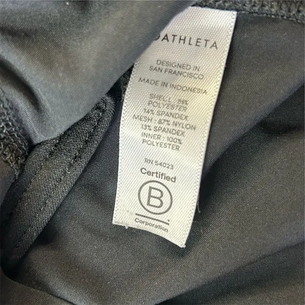 Athleta Women's Black Running Shorts Size M Elastic‎ Waist Vented Sides - Image 5