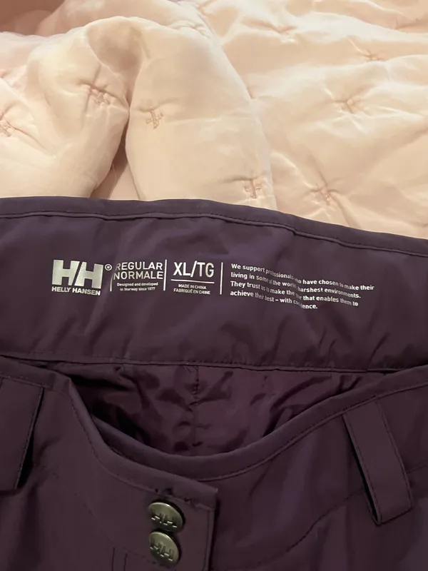 Helly Henson Snow Pants/ Ski Pants/ Insulated Pants - Image 7
