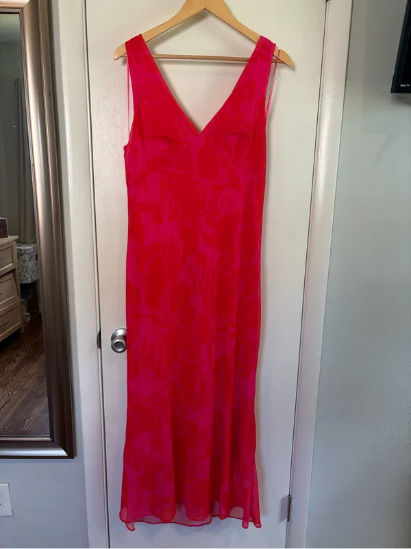Showpo Jodie Midi Dress. Size: 12. V-Neck Slip Dress in Pink Floral. - Image 4
