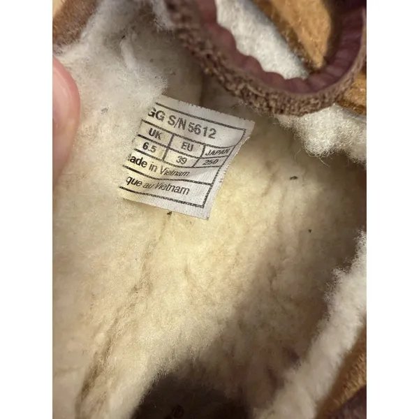 UGG Dakota Women's US 8 Moccasin Slipper Shoe Chestnut Shearling Lined - Image 4