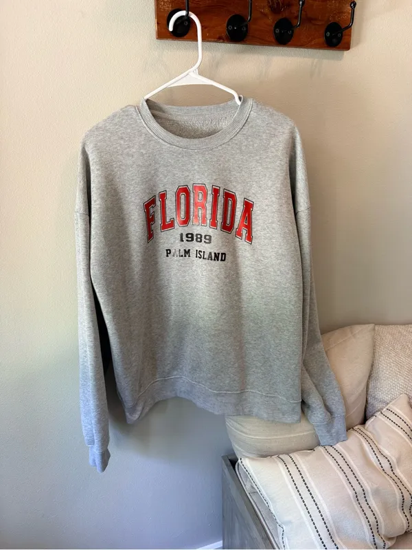 Women’s Small Gray Florida 1989 Palm Island Graphic Sweatshirt Pullover - Image 2