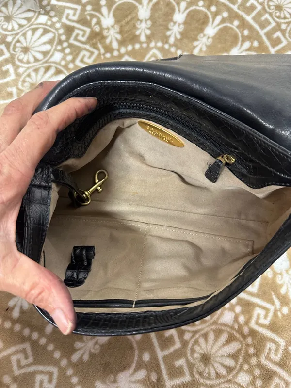 Brahmin Black Croc-Embossed Shoulder Bag with Gold Hardware - Image 14