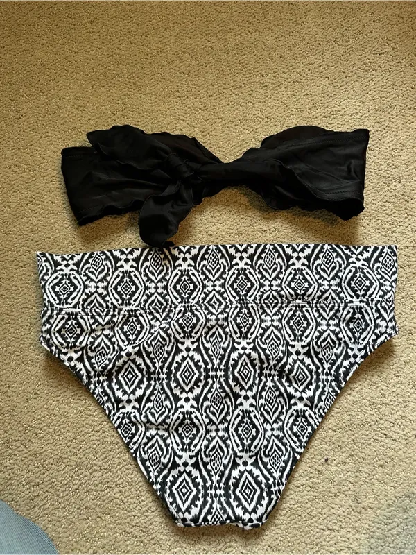 Victoria’s Secret bikini set - Image 4