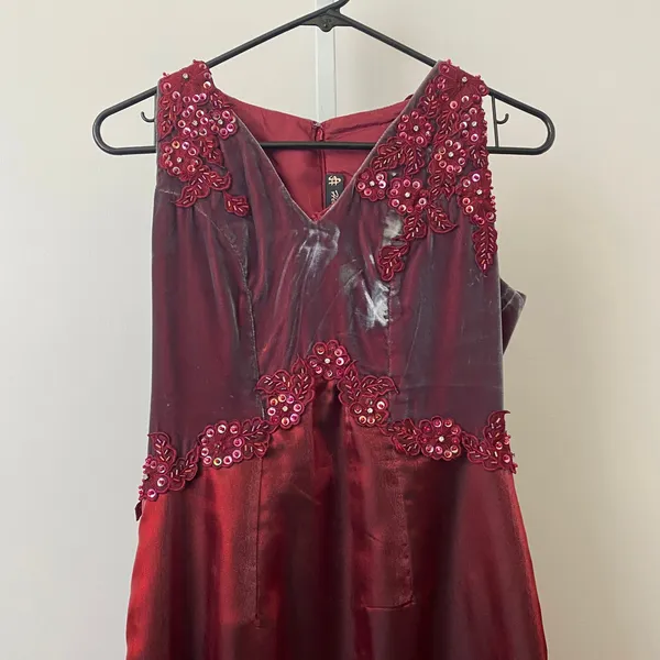 Henny Thionna Silk Moody Goth Ethereal Sequin Applique Maxi‎ Dress Red Prom Gown - Image 2
