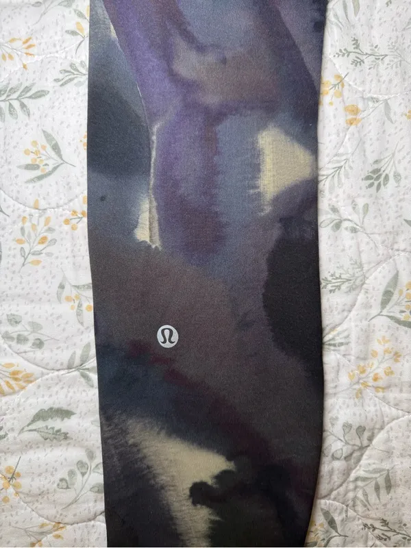 Lululemon Dark Color Patterned Active Leggings - Image 3