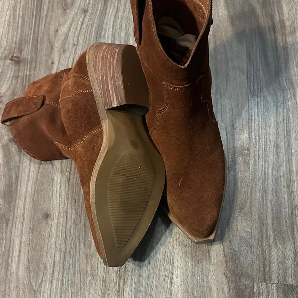 Steve Madden Chestnut Suede Ankle Boots - Image 4