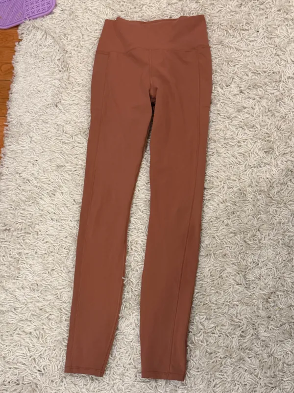 Vuori studio pocket High-Waist Leggings - Image 3