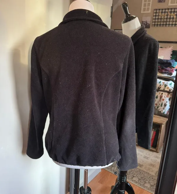 L.L.Bean Medium Black Sweatshirt - Image 3