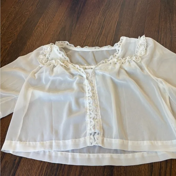 NWOT lace white top Size M - Image 2