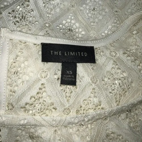 THE LIMITED Ivory Open Lace Crochet Belled Sleeve Top‎ NWOT Size XS - Image 8