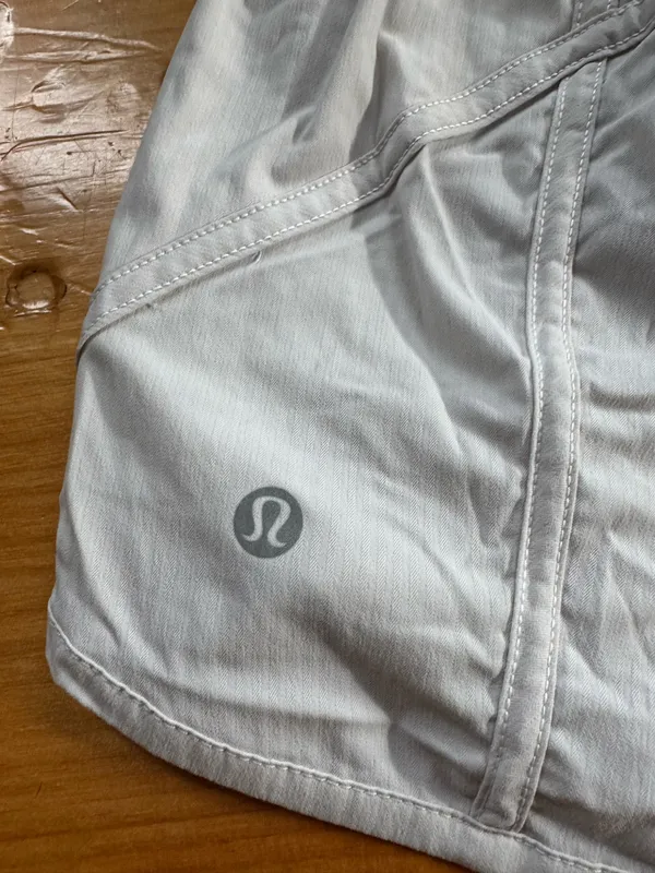 Lululemon Hotty Hot Shorts 2.5" - Image 3