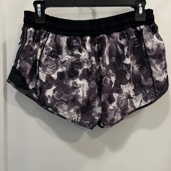 Hotty Hot Short - Mini Obscurred Black Dusty Mauve / Black - Image 5