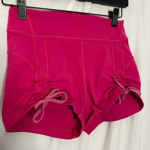 Lululemon Activewear Hot Hot Shorts Pink Size XS - Image 2