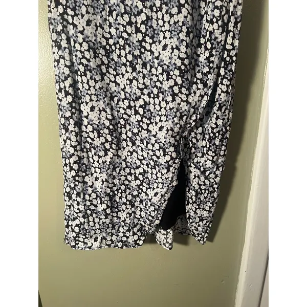 Abercrombie & Fitch Women's Size XS Midi Skirt Slit Front Black White Blue Ditsy - Image 5