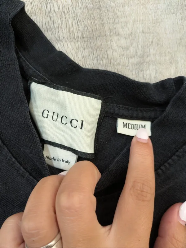 Gucci 100 Graphic T-shirt Size Medium - Image 2