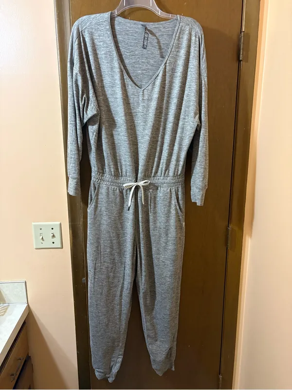 Vuori Long Sleeve Lux Jumpsuit in Clay Heather Gray - Image 3