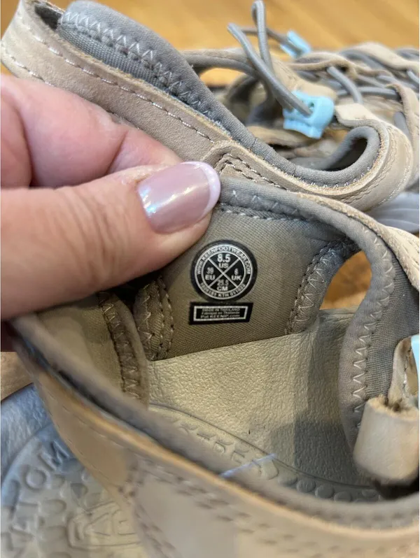 Keen Beige Outdoor Sport Sandals with Adjustable Bungee Laces Sz 8.5 - Image 5