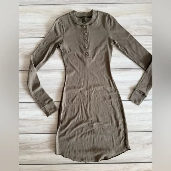 SKIMS Cotton Rib Long Sleeve Dress Olive Green XS NWT - Image 4