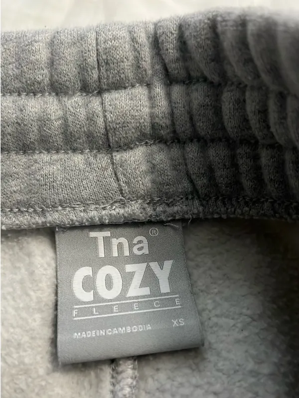 Aritzia Cozy Fleece Shorts TNA  - Image 4
