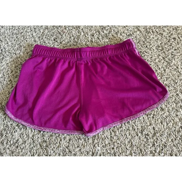 Under Armour Women's‎ Purple Heat Gear Running Shorts Size Medium - Image 6