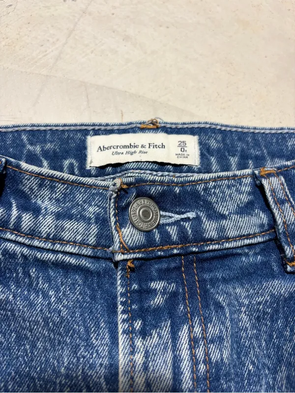 Abercrombie & fitch ultra high rise blue jeans 25/0R - Image 3