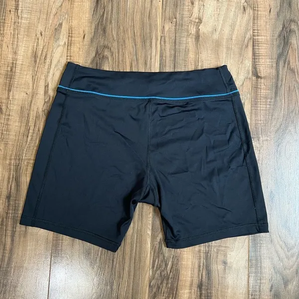 ‎Adidas medium shorts - Image 6