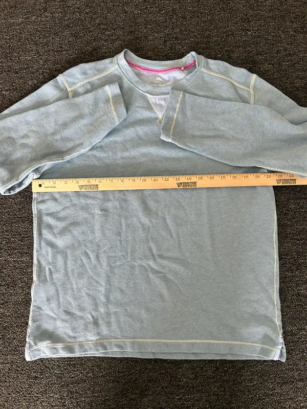 Tommy Bahama 100% cotton light blue crewneck top. Size medium. - Image 2