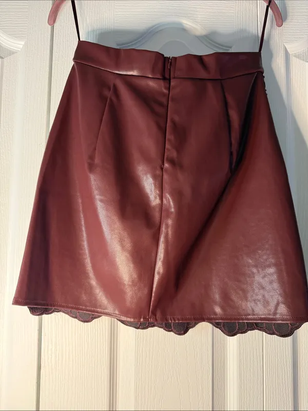 CHICME Embroidered Lace Mini Skirt in Mauve - Image 4