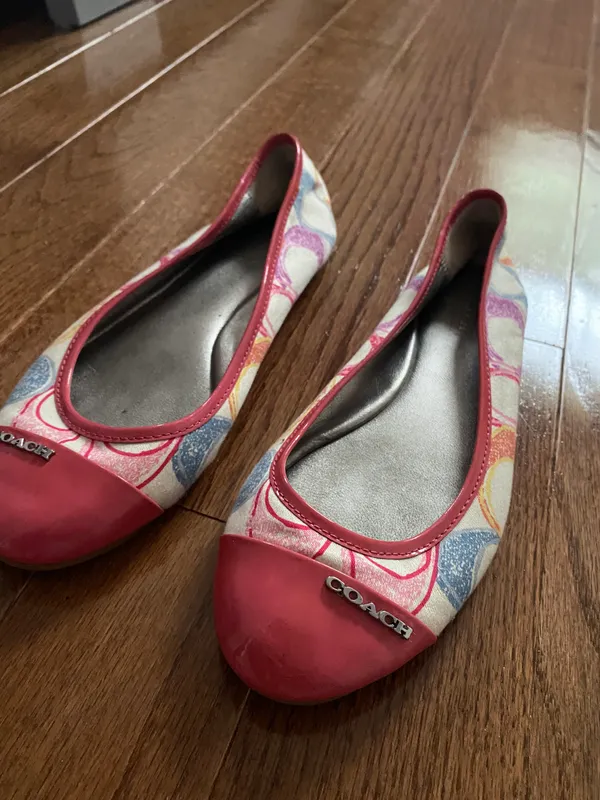 Coach Y2k Monogram rainbow Logo Pink Patent Leather Cecil Ballet Flats Size 7.5 - Image 4