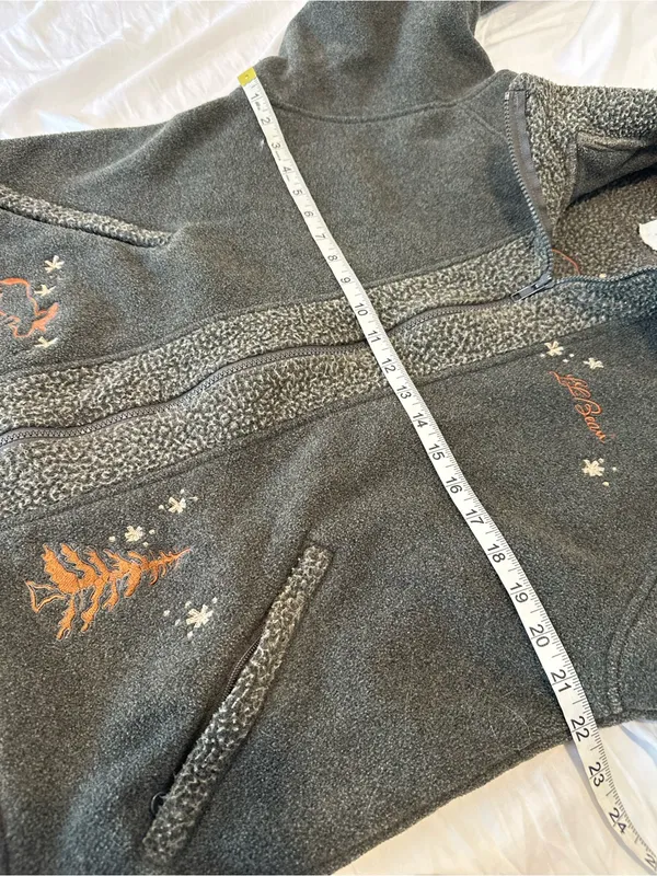 VTG 80s LL Bean full-zip embroidered Moose Bear Tree fleece Polartec jacket. - Image 3