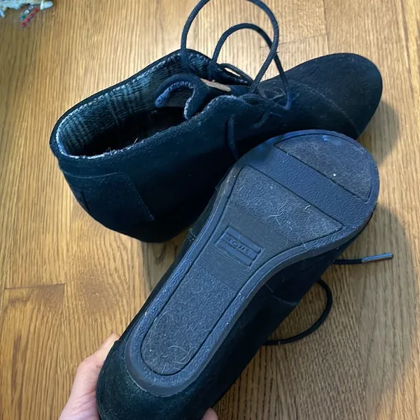TOMS Black Suede Wedge Ankle Boots Lace Up Women US 6.5 Wide‎ - Image 5