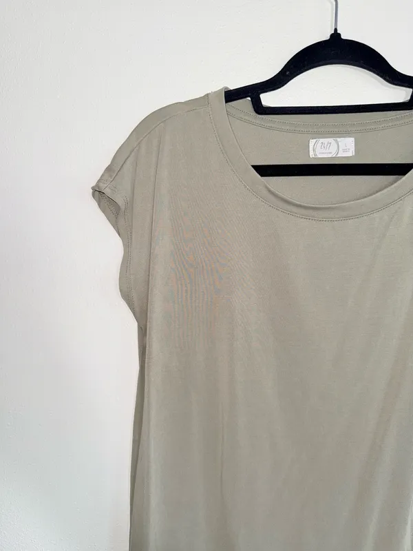 Maurices 24/7 Fairhaven Sandwash Dolman Tee Solid Light Green - Image 4