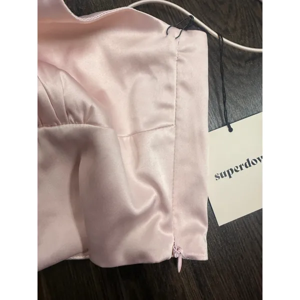 NWT Superdown Light Pink Satin Ruched Crop‎ Top - Size M - Image 4
