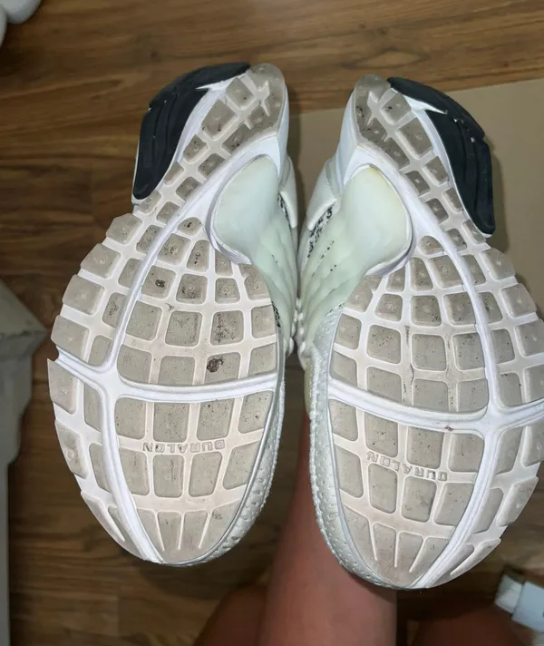 Off White Nike Shoes  - Image 11
