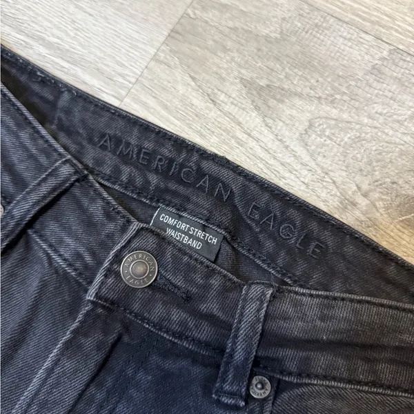 •AMERICAN EAGLE• MOM STRAIGHT JEANS - Image 10