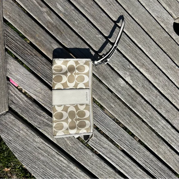COACH Light Khaki & Chalk White‎ Signature Slim ZIPPY Wristlet Wallet - Image 2