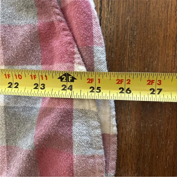 American Eagle Women's Super Soft Pink and Gray Flannel Size Small - Image 5
