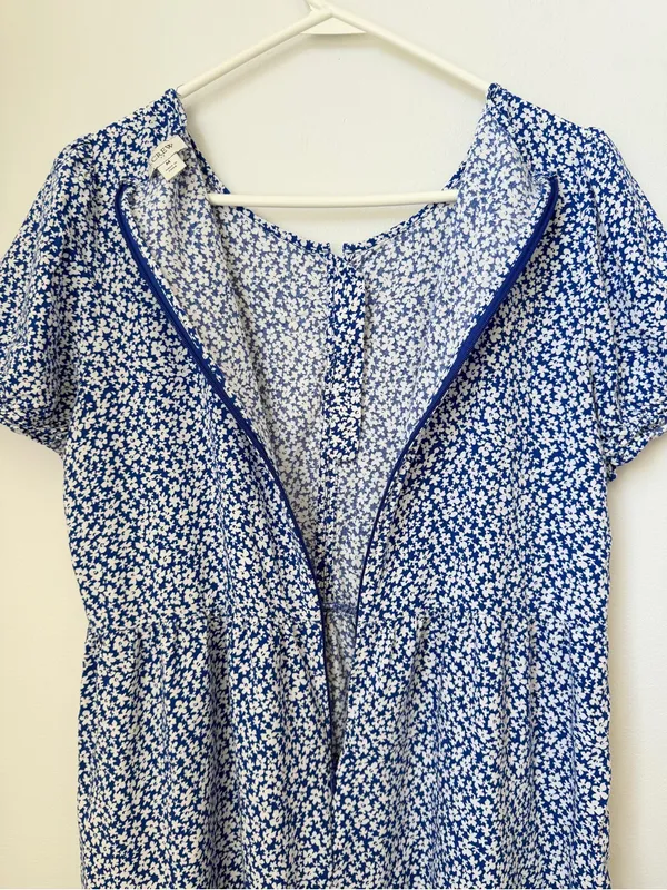 J. Crew Floral Tiered Midi Dress in Blue and White Size Medium - Image 7