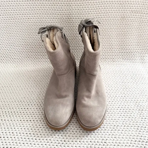 UGG Light Grey Bow Lace Back Drew Perforated Sunshine Ankle Wedge Boots 8.5 - Image 4