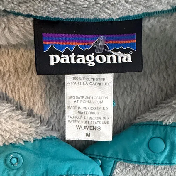Patagonia Teal and Gray Fleece Jacket - Image 4