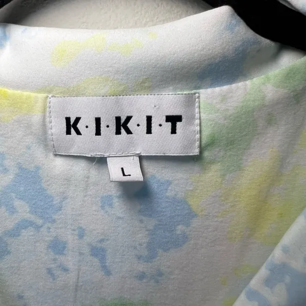 KIKIT 2-Piece Short Lounge Set Pastel Tie Dye Short Sleeve Button Up Shirt Large - Image 3