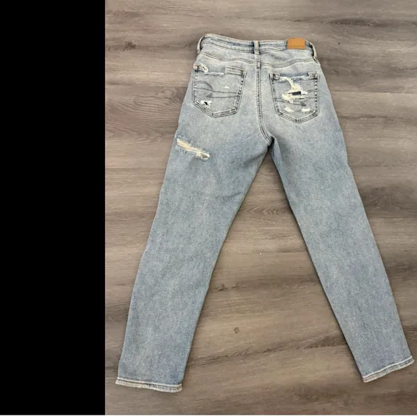 American Eagle Jeans Ripped - Image 3