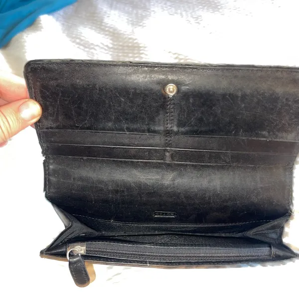 Coach Classic Black Leather Wallet - Image 12
