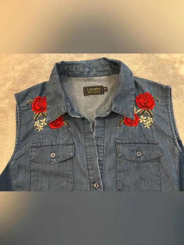 Women’s Cavalini Denim Sleeveless Button-Down Shirt - Red Rose Embroidery Size M - Image 4